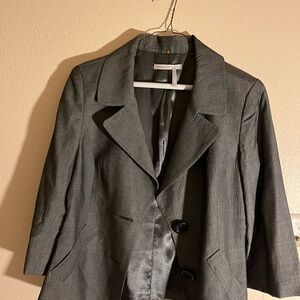 Classiques Entier Gray Suit Jacket with Notched Lapel and Structured Fabric